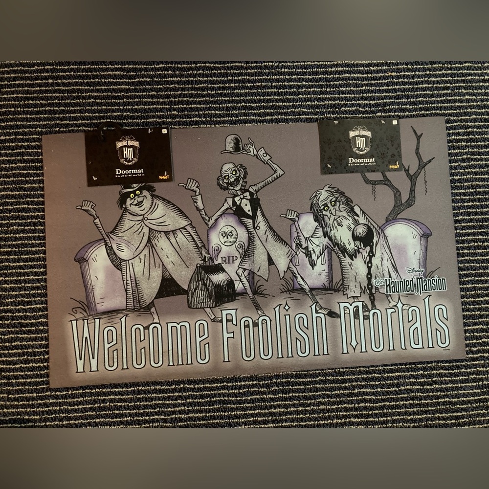 NWT Disney’s Haunted Mansion Welcome Foolish Mortals Hitchhiking Ghosts Doormat